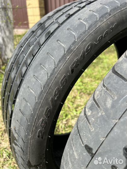 Pirelli P Zero 255/35 R19 96Y