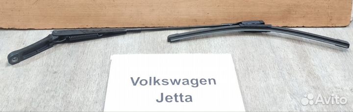 Щёткодержатель передний Rh Volkswagen Jetta 6, 15