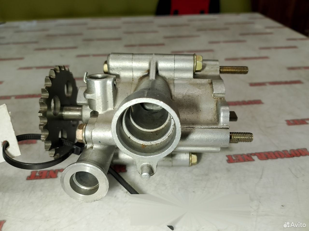 Honda VFR800 02 масляный насос