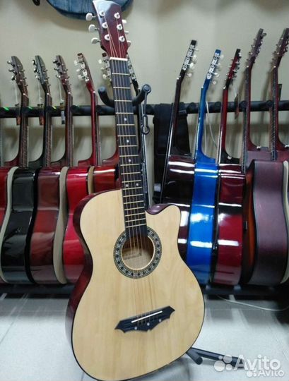 Гитара новая