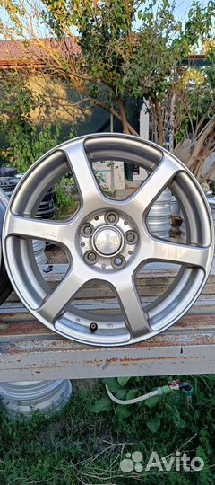 Комплект литья Yokohama Laycea R16/ 5*100 ET+48