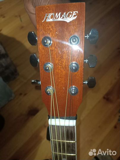 Акустическая гитара