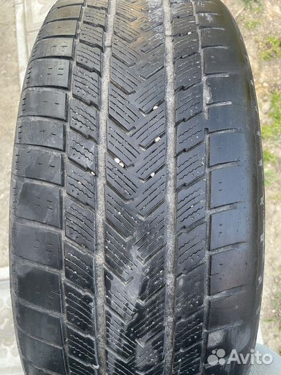Gripmax SureGrip Pro Winter 235/55 R20
