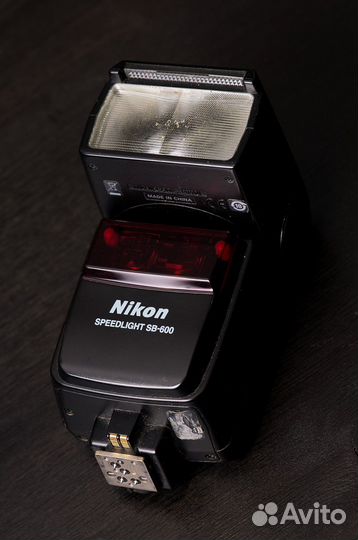 Фотовспышка Nikon Speedlight SB-600 бу
