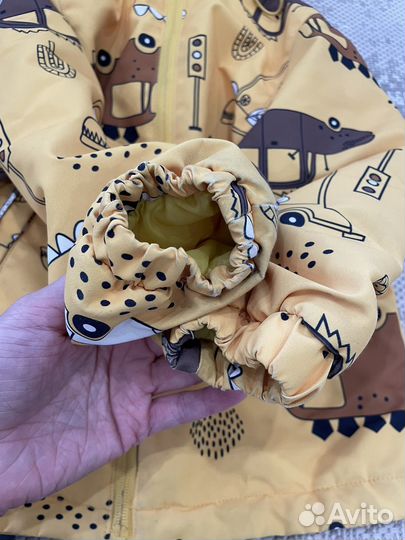 Демисезонный костюм 110 и ботинки