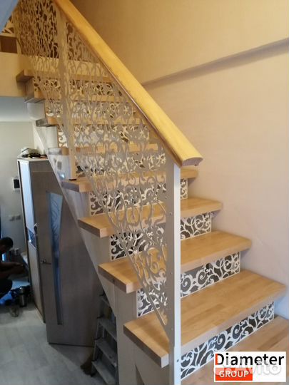 Металлическая лестница в частный дом