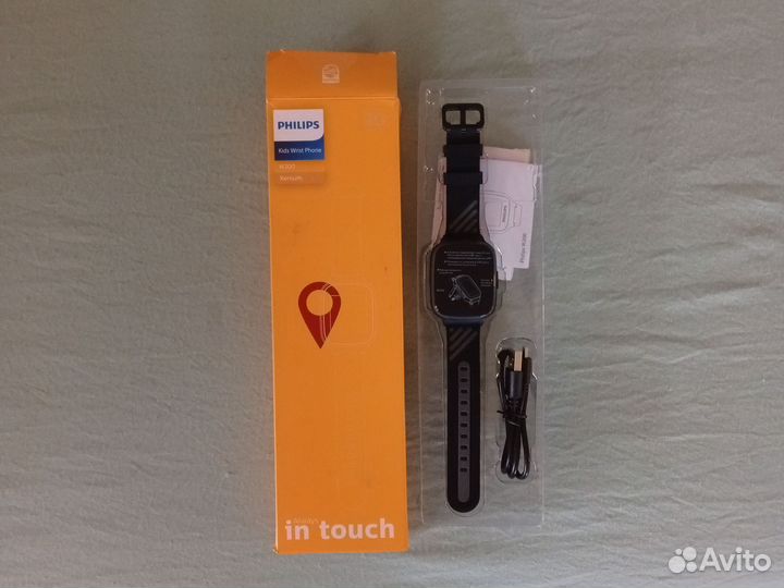 Телефон-браслет Philips W200 черные новые