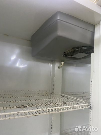 Холодильный шкаф