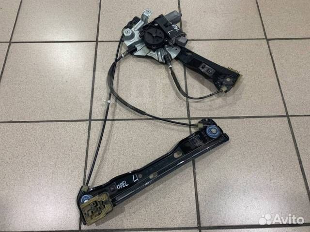 Стеклоподъемник левый Опель Астра J GTS купе