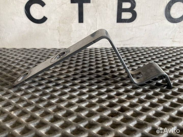 Кронштейн (крепление) Volvo FM4 1 2013 21405514