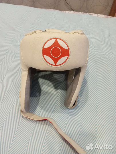 Продам шлем для занятий карате
