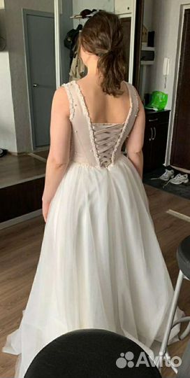Свадебное платье 44-46 бу