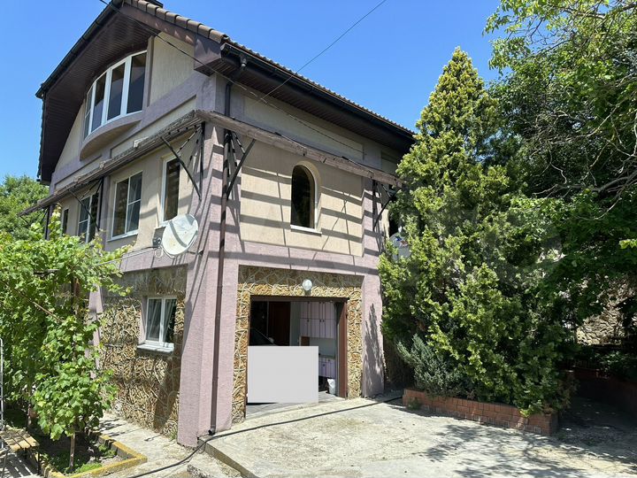 Дом 400 м² на участке 15 сот.