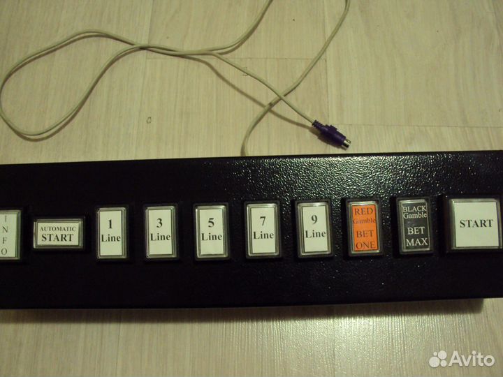 Консоль кнопочная игровая настольная ps/2