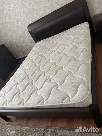 Кровать с матрасом 140 200