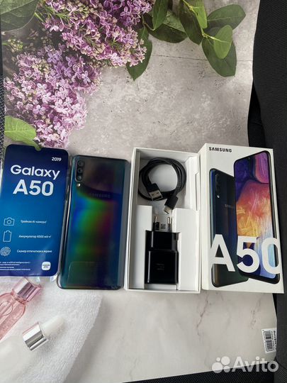 Samsung Galaxy A50, 4/64 ГБ