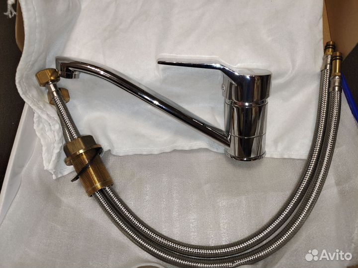 Смеситель для раковины гибкая подводка кран