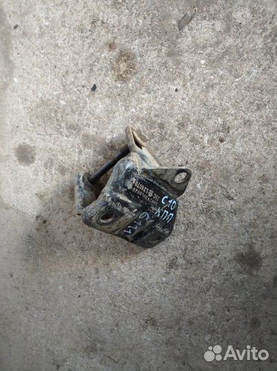 Кронштейн крепления кпп Tagaz С-10 2011-2014