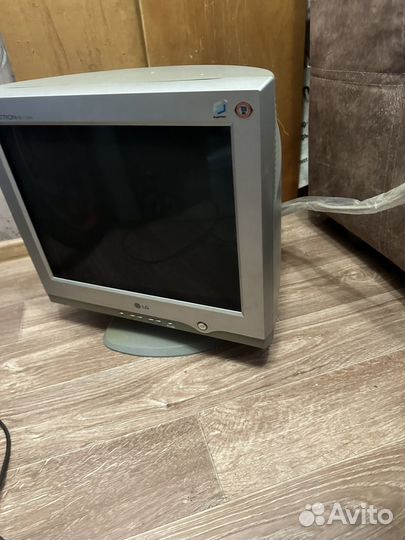 Монитор LG