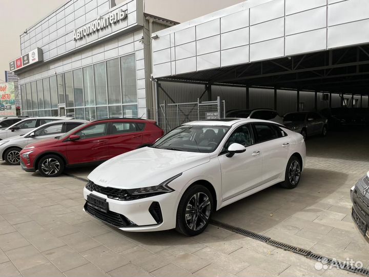 Kia K5 2.0 AT, 2024