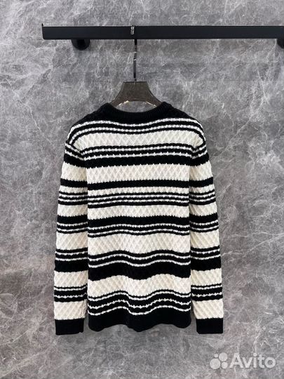 Свитер Chanel