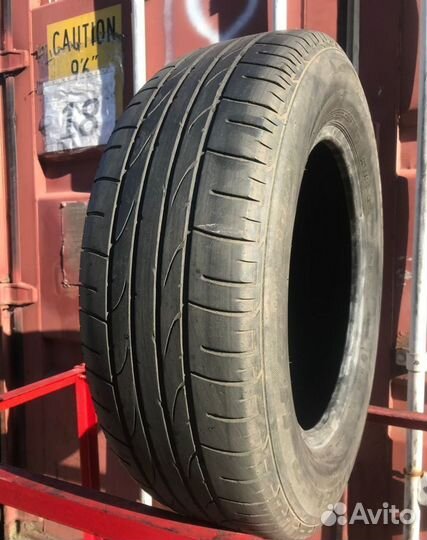 Bridgestone Dueler H/P Sport 215/65 R16 98H