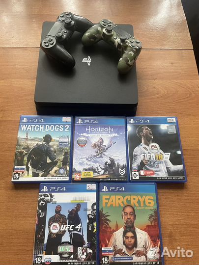 Sony playstation 4 +5 игр в комплекте