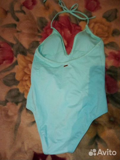 Купальник женский слитный 42 44 новый