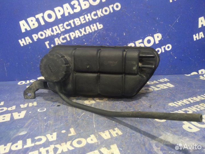 Бачок расширительный Mercedes-Benz W220 седан 2000