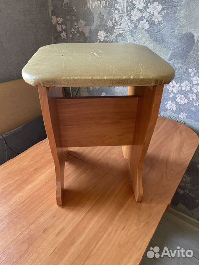 Кухонный стол и стулья бу