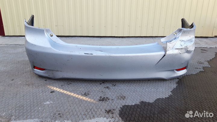 Бампер задний оригинал Toyota Corolla 150