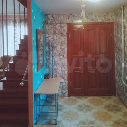 Дом 200 м² на участке 6,8 сот.