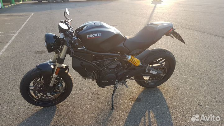 Ducati Monster 797