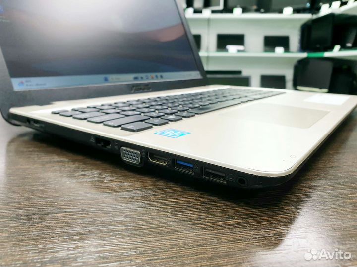 Ноутбук asus
