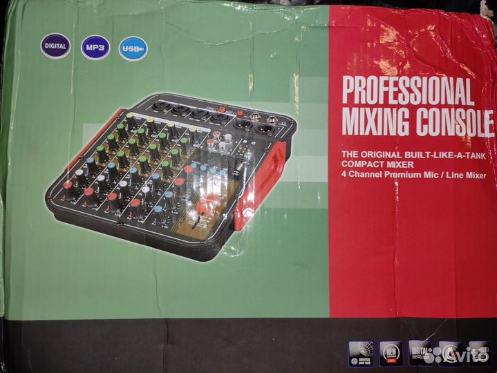 4-канальный микшерный пульт