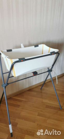 Детская ванночка с подставкой