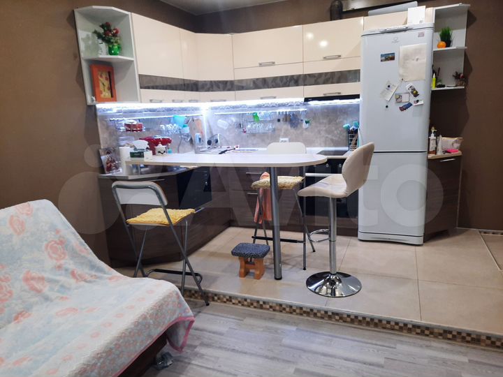 2-к. квартира, 53 м², 8/10 эт.