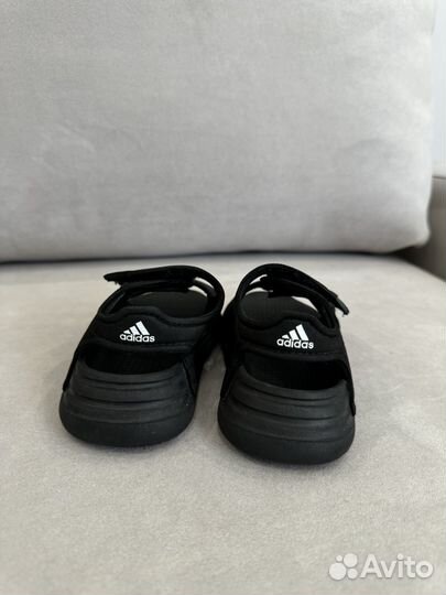 Сандалии adidas детские