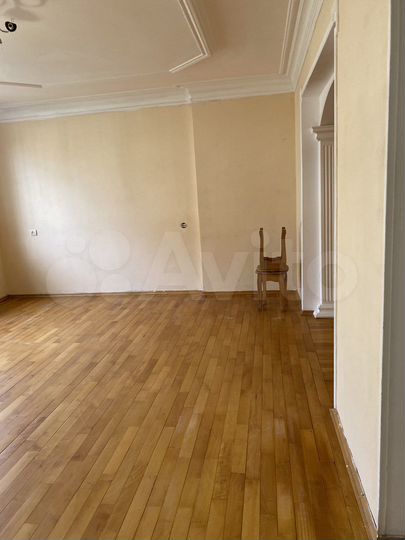 4-к. квартира, 82,3 м², 1/5 эт.