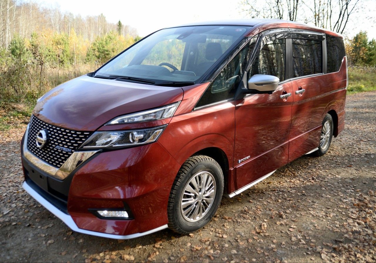 Nissan Serena: фото владельца