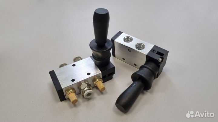 Механический пневмораспределитель 4H210-08 (5/2)