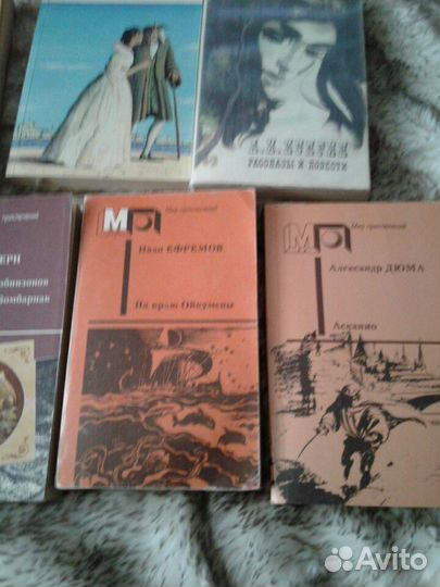 Книги разнообразные в дорогу мп фантастика и др