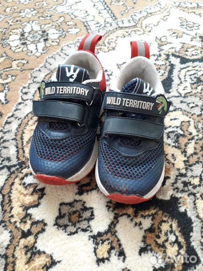 Кроссовки детские