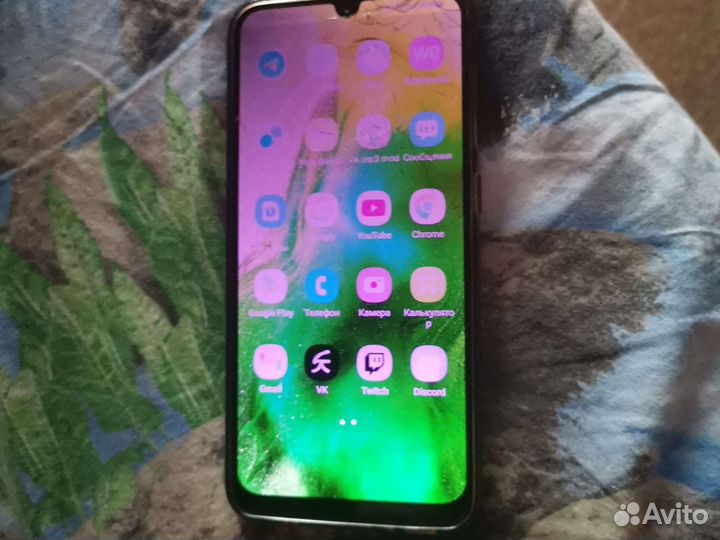 Телефон Samsung а30