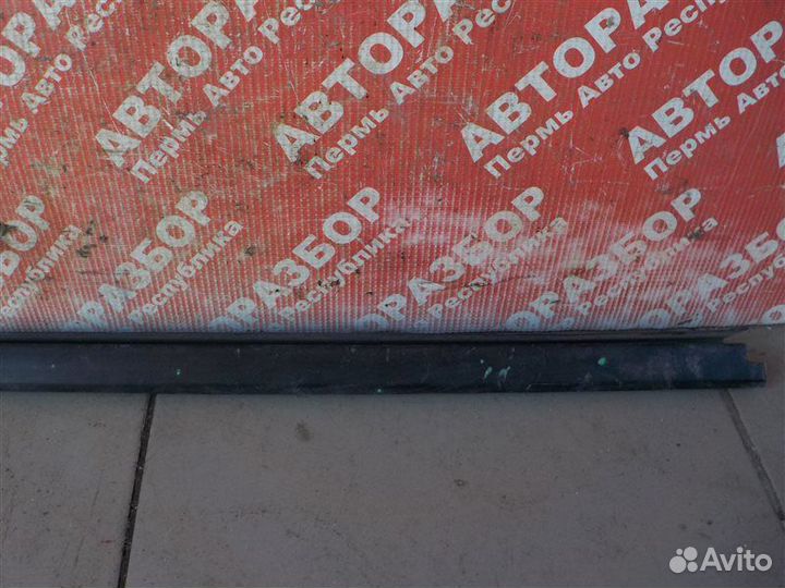 Бархотка внутренняя передняя левая LADA Largus R90