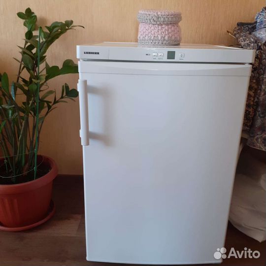 Холодильник морозильная камера бу