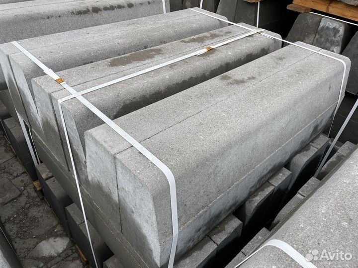 Бордюр дорожный 1000х300х150