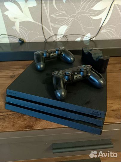 Sony playstation 4 PS4 pro 1tb