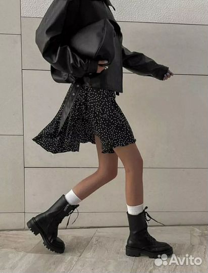 Платье черное в горошек