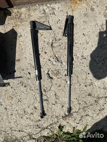 Газовые упоры suzuki sx4